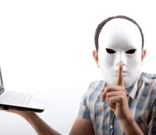 Uso de robôs? Perfis sem nenhum seguidor invadem redes com ataques a Jerônimo e elogios a ACM Neto; veja o que diz a legislação