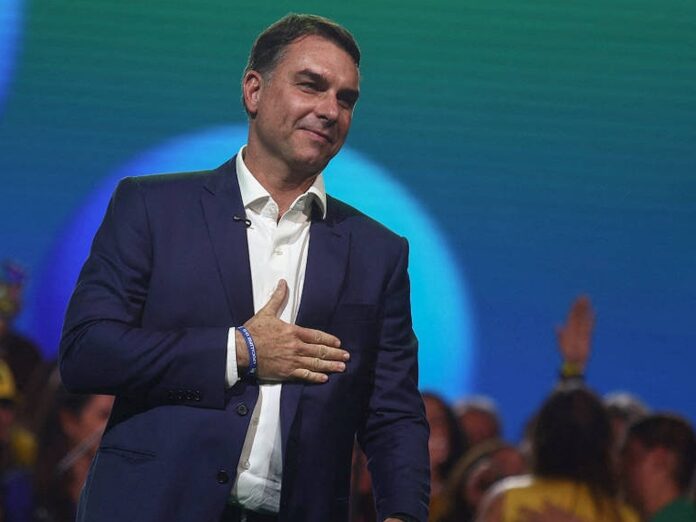 o-candidato-a-presidente-flavio-bolsonaro-em-convencao-do-partido-liberal-em-sao-paulo-1785712776218_v2_4x3