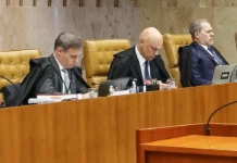Sem decisão: Flávio Dino pede vista de julgamento sobre Moraes e Mendonça e sessão é encerrada sem data para ser retomada
