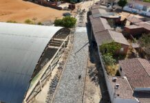 “26 anos depois Carnaíba volta a ter uma rua pavimentada”, lembra prefeito Andrei sobre pavimentação do distrito de Juazeiro