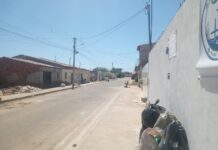 “Cada dia o carro passa em um horário diferente”, reclamam moradores sobre a coleta de lixo no bairro Malhada da Areia, em Juazeiro; SAAE afirma que serviço segue cronograma