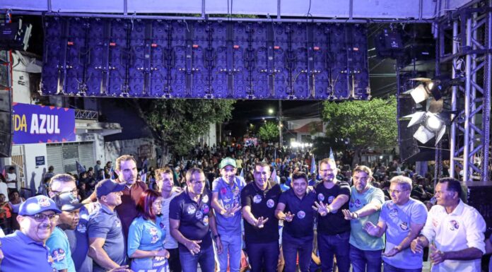 Onda Azul toma conta de Casa Nova e reúne multidão em apoio ao projeto político de Anisio Viana