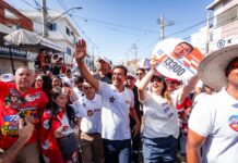 Com mar de branco na Orla, torcida de Juvenilson Passos do Time do 13 dá show de mobilização em Juazeiro