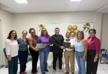 Prefeitura de Juazeiro entrega tablets e materiais de apoio para educadoras sociais do Programa Criança Feliz