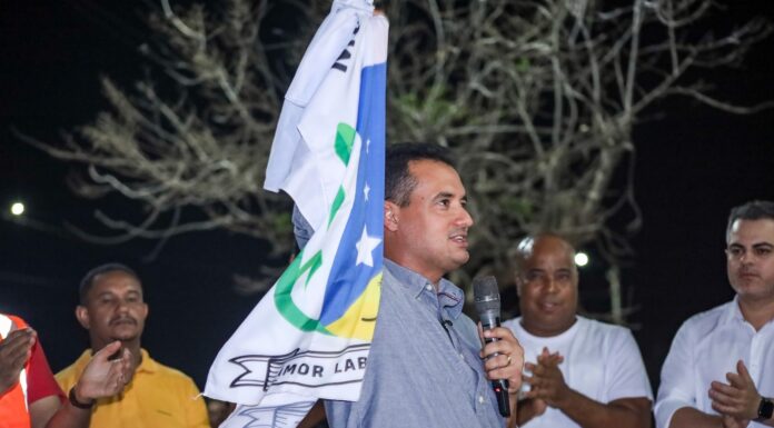 Gestão Andrei transforma espera de 26 anos em realidade e leva pavimentação a 100% de Carnaíba