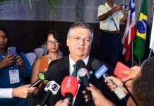 Flávio Dino retira sigilo da investigação sobre caso Dark Horse; decisão foi tomada neste domingo (13)