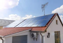 “Estou pagando financiamento e conta de energia”: Consumidora critica demora de mais de dois meses para ativação de placas solares por uma empresa de Juazeiro