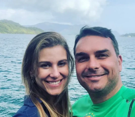 Autoridade dos EUA confirma fuga de Flávio ao país acompanhado da esposa e das duas filhas
