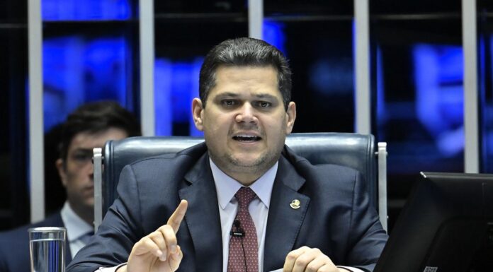 Alcolumbre anuncia sessões para discutir e votar fim da escala 6×1