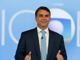 Após fuga para EUA, Flávio pode ter desconto no salário e processo de cassação no Senado
