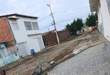 Moradores do bairro Pedra do Lord estão sem energia após queda de poste em Juazeiro