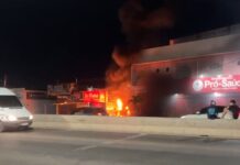 Incêndio atinge estabelecimento comercial no bairro João XXIII; causa está sendo investigada
