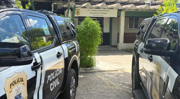Homem é preso em flagrante por tentativa de homicídio, após invadir a contramão e atingir uma motociclista, em Paulo Afonso