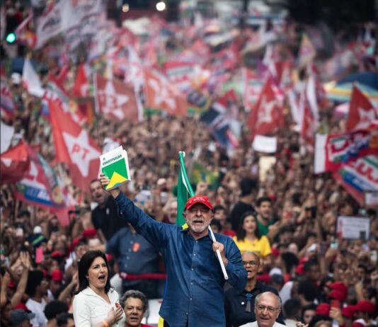 Lula é reeleito presidente da República pela quarta vez em uma virada histórica