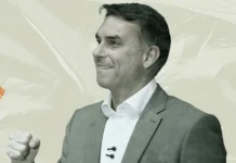 Após declarar voto a favor do fim da escala 6×1, Flávio Bolsonaro revela a aliados que vai defender revisão de projeto, revela Folha de São Paulo