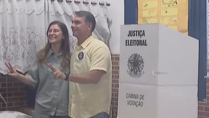 flavio-votando_widelg